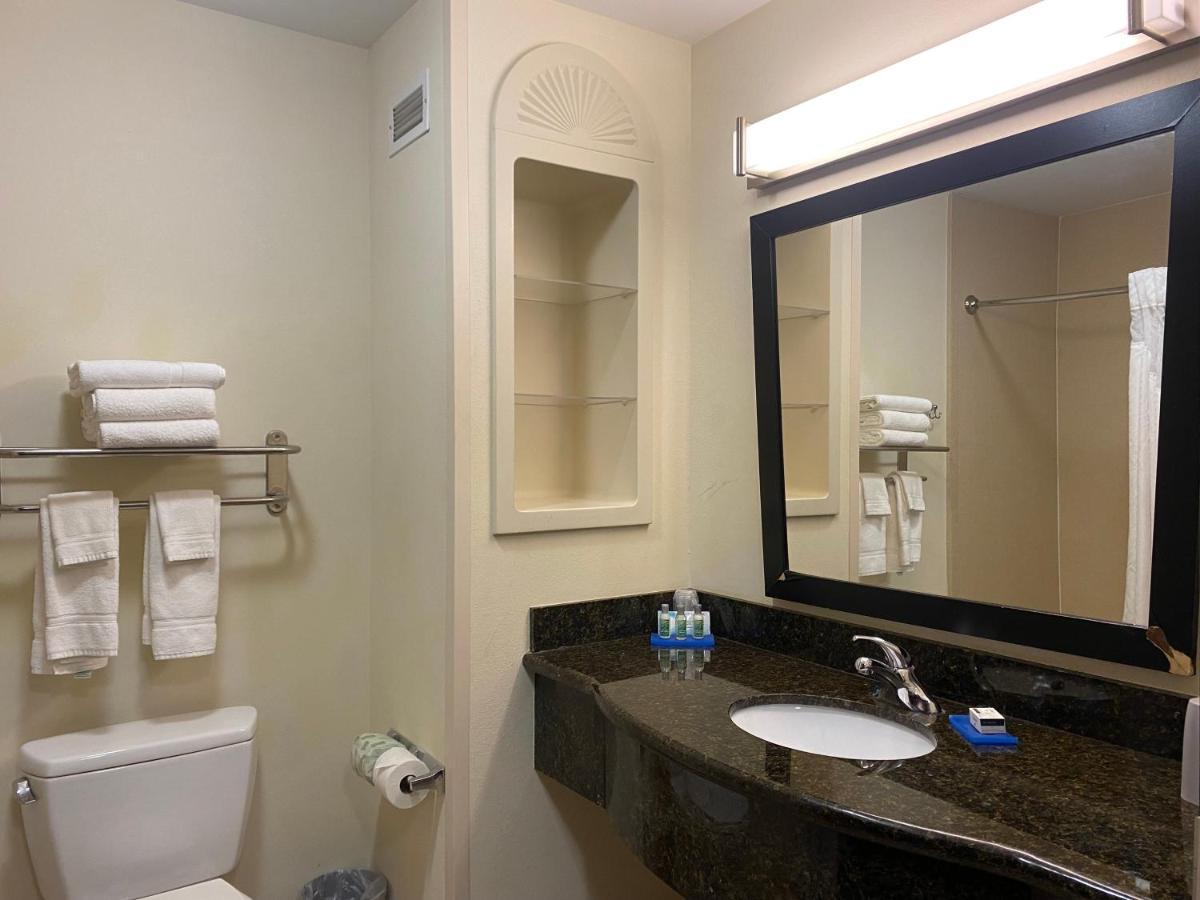 Holiday Inn Express Hotel And Suites - Odessa By Ihg Екстер'єр фото